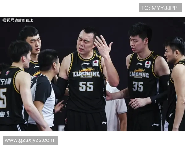 朱荣振的艺术人生探索与创新之路：从传统到现代的跨越与融合