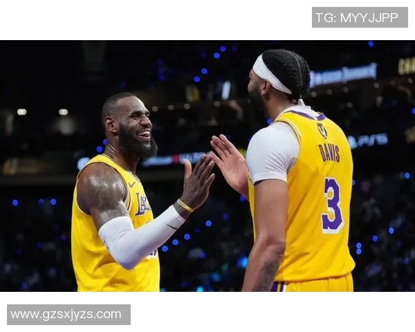 2006年湖人与骑士的巅峰对决回顾与精彩瞬间分析